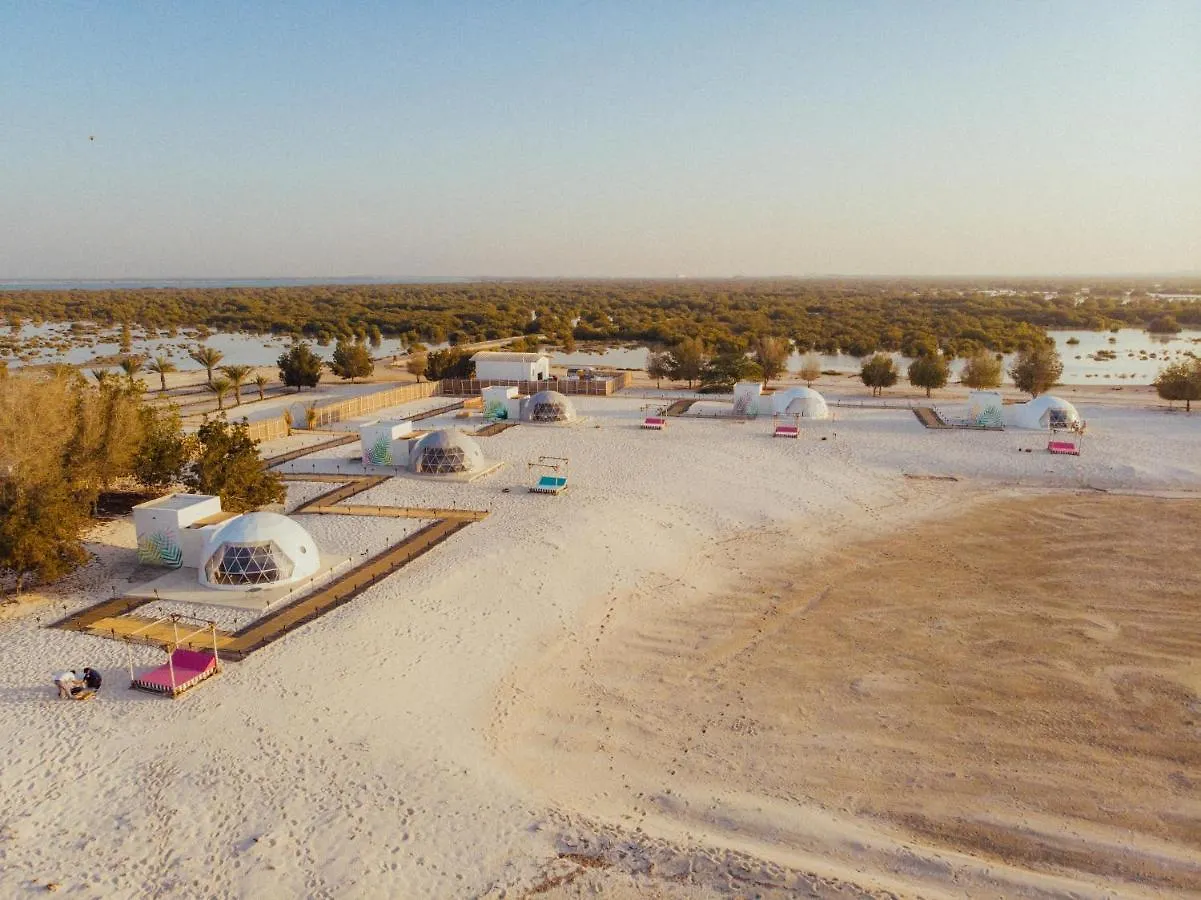 Luxury tent Pura Eco Retreat, Jubail Island Hotel Abu Dhabi United Arab Emirates